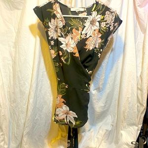 Loft Ann Taylor wrap floral blouse size small